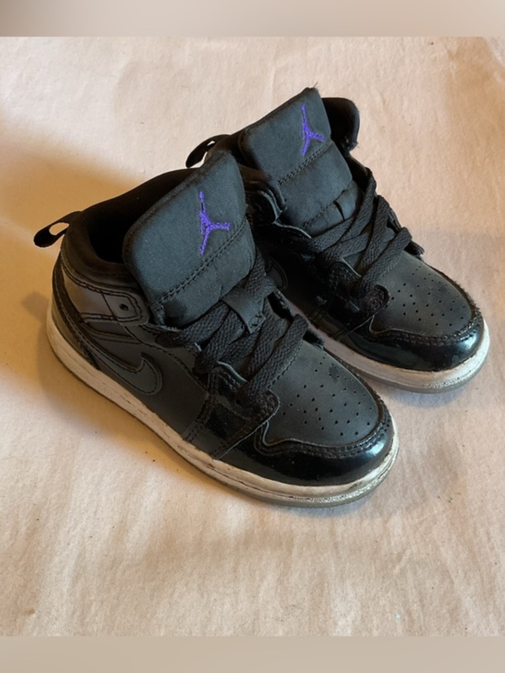 Nike Air Jordan Kids Black High-Top Sneakers with Purple Jumpman